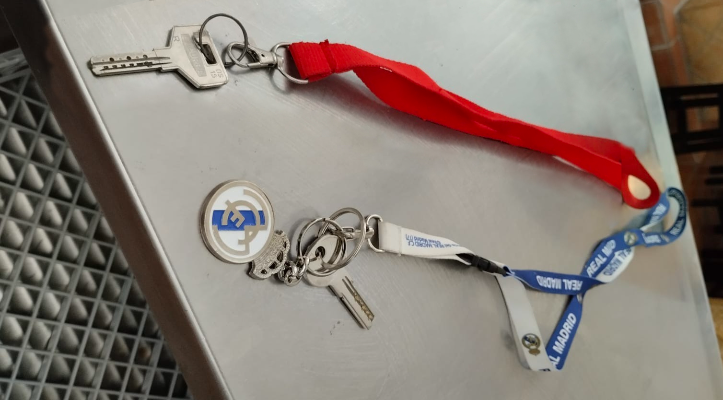 Llaves encontradas en el Club Social