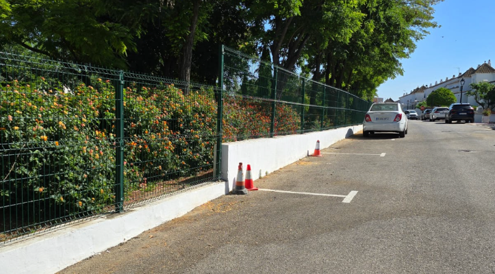 Arreglada la valla de la puerta 9 con el parque multicultural