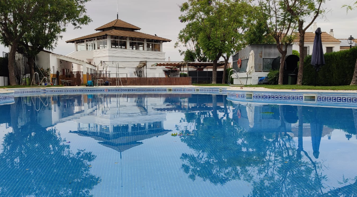 La piscina se abrirá hoy jueves 30 de mayo, a las 14'30